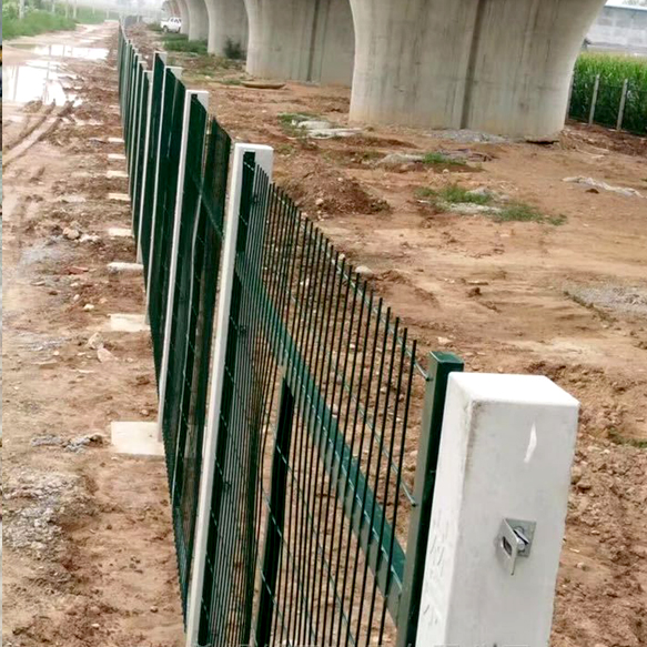 高速鐵路護欄網-防護柵欄8002圖片1