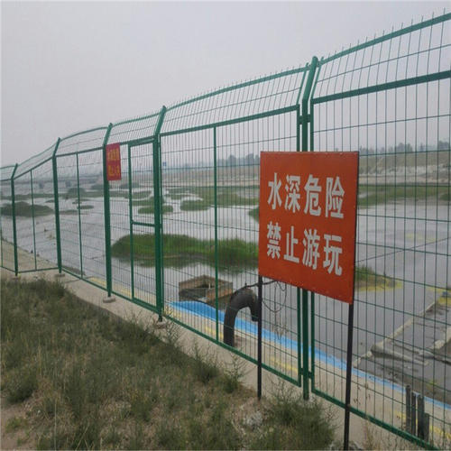 河北安平 水源地兩岸護欄網 水源地防銹鐵絲網生產廠家圖片1