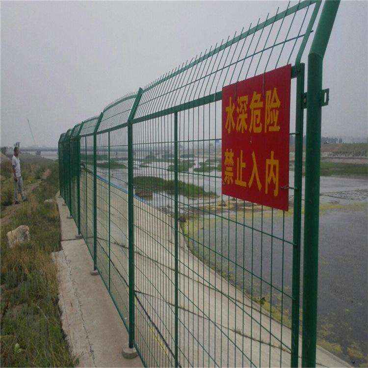 河道兩側隔離網圖片3